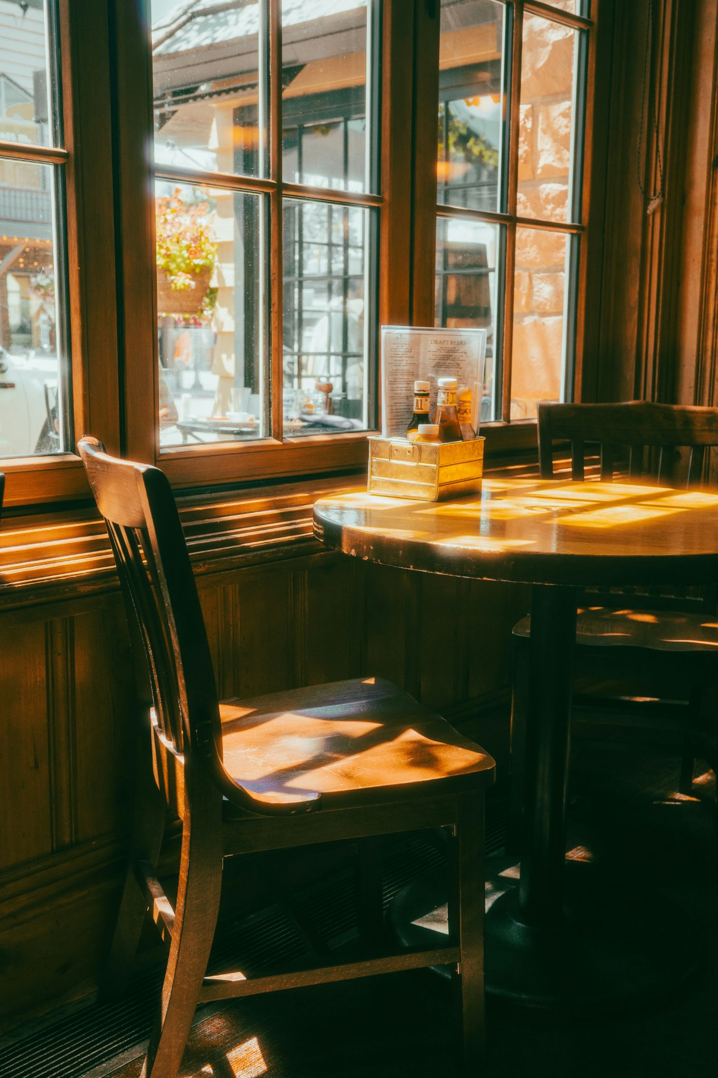 An empty chair at a family dinner table, representing a South Carolina wrongful death claim after a fatal car accident.