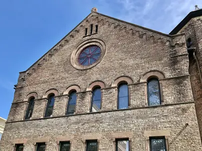 Circular Congregational Church — Warren LeMay, CC0 (public domain), Wikimedia Commons